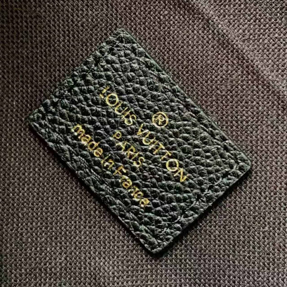 Pre-Owned Authentic Pochette Felicie Monogram Leather Black M64064
