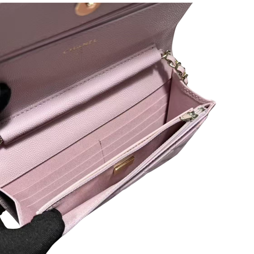 Pre-Owned Authentic Caviar Quilted Crystal CC Wallet On Chain WOC Light Pink