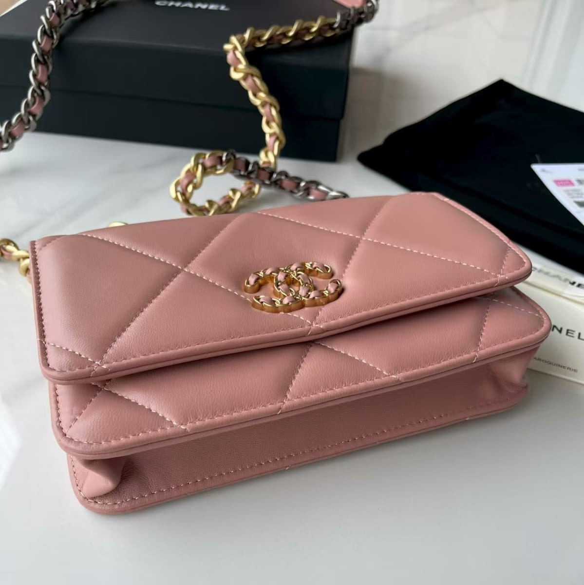 Pre-Owned Authentic Chanel 19 Lambskin Quilted Wallet on Chain Pink