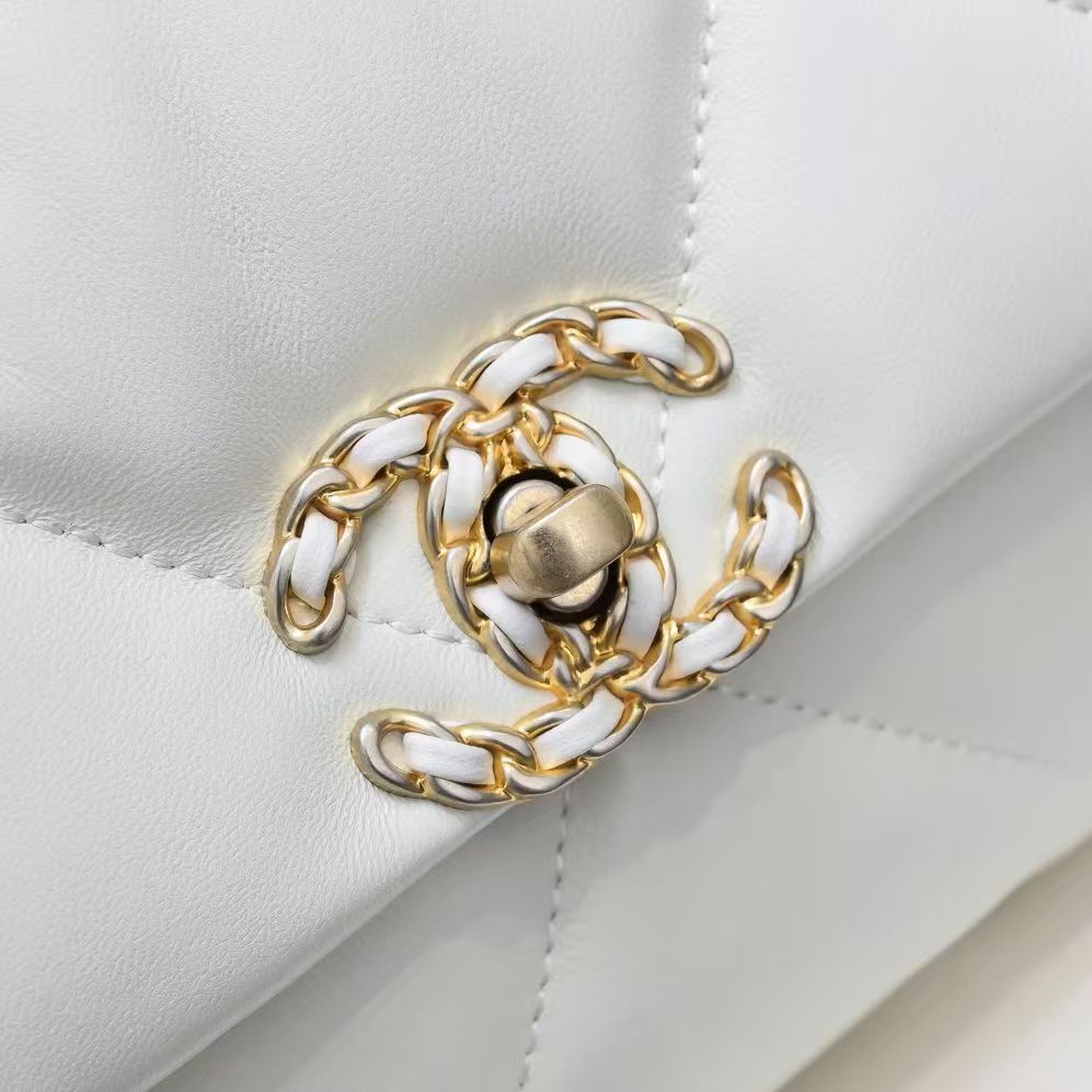 Chanel 19 Medium Handbag | Shiny Lambskin White