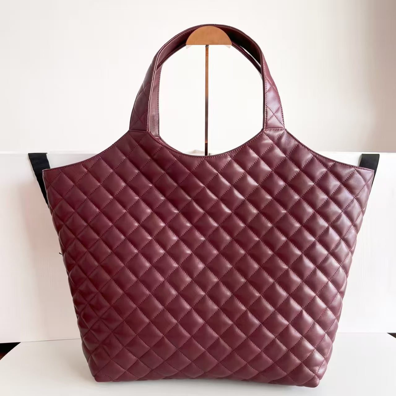 Pre-Owned Authentic Saint Laurent Icare Maxi Tote