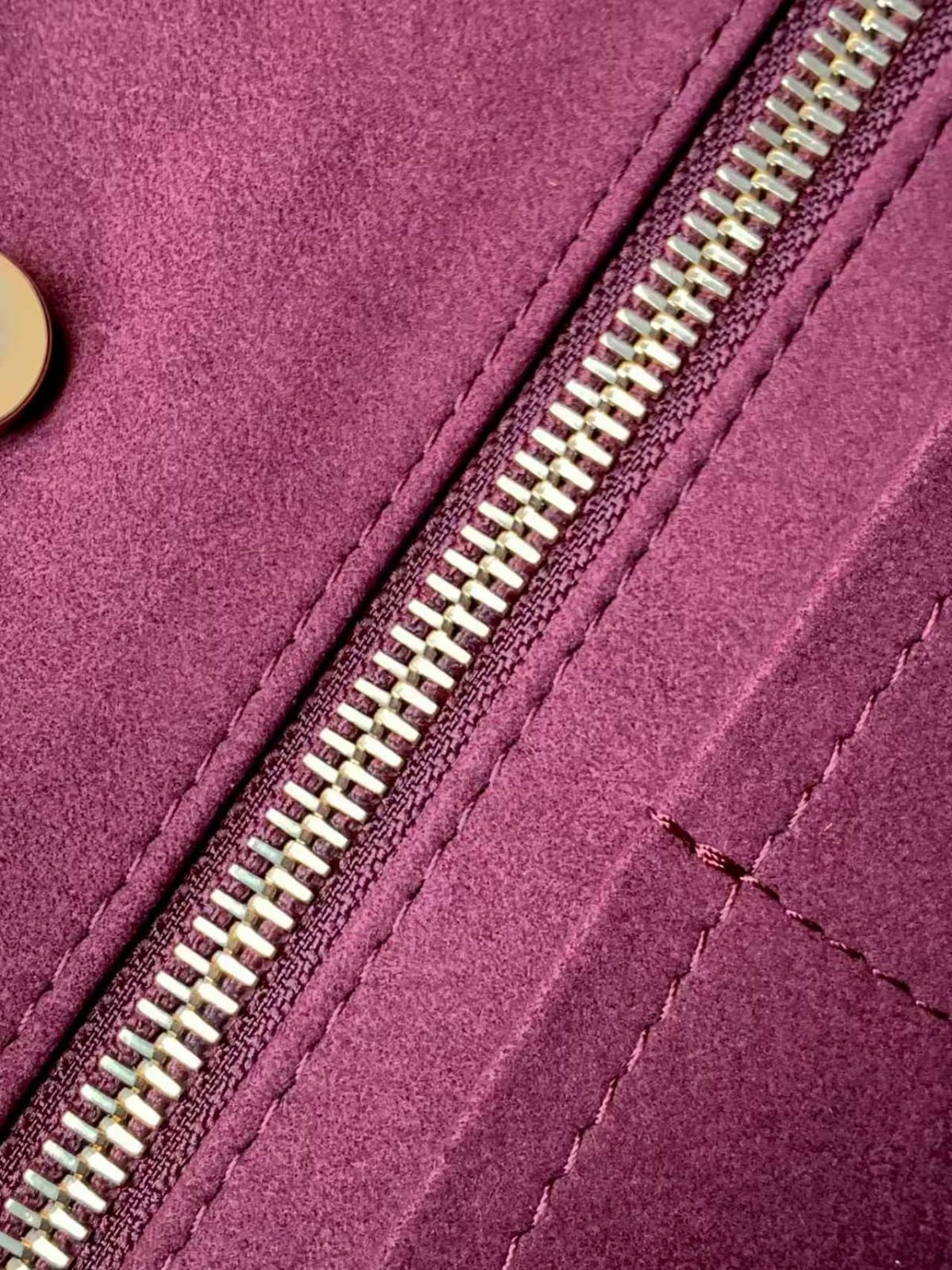 M46203 Pre-Owned Authentic Louis Vuitton Carry All MM with Authentic RFID Tag