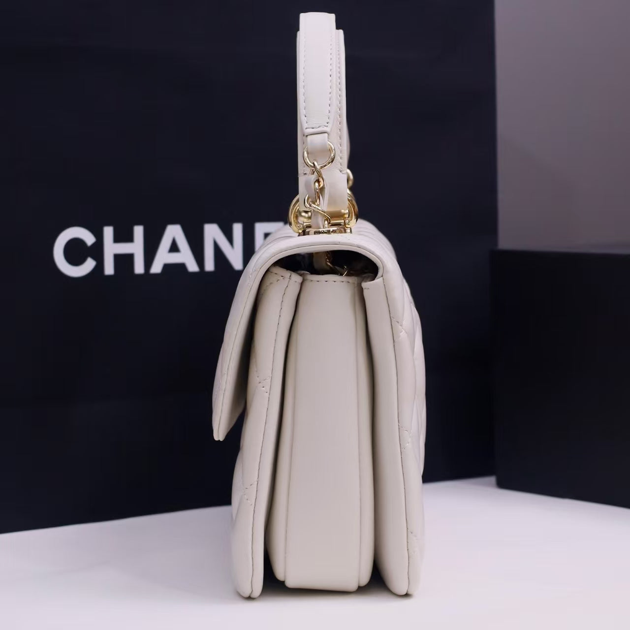 Pre-Owned Authentic Chanel Trendy Multi-Color