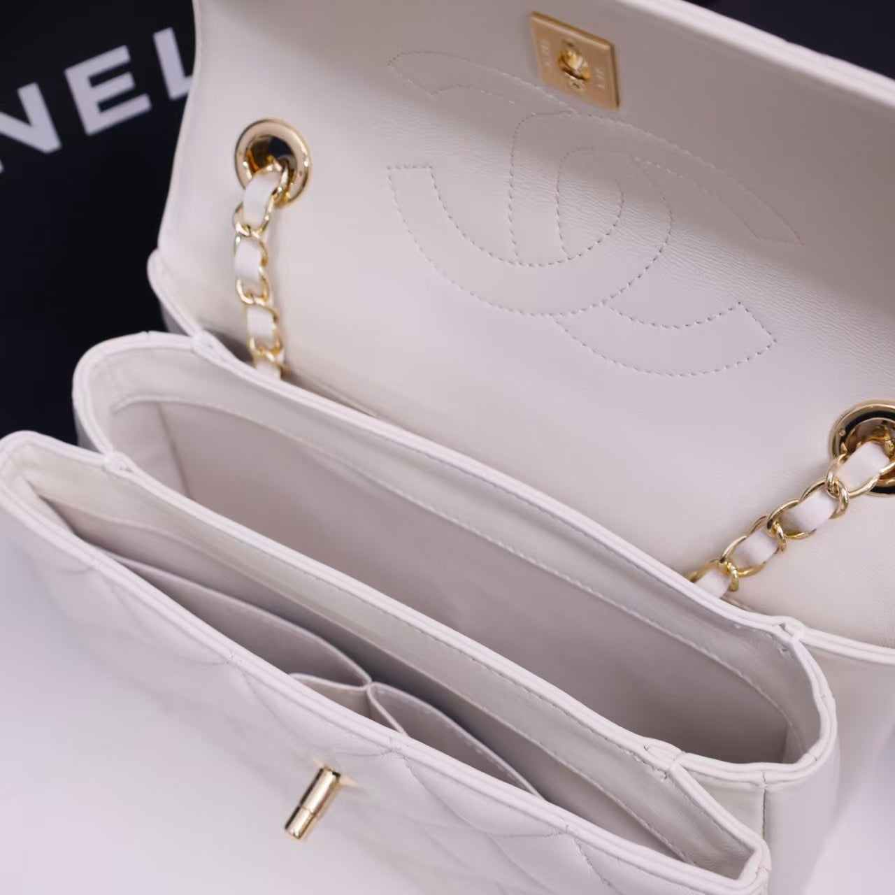 Pre-Owned Authentic Chanel Trendy Multi-Color