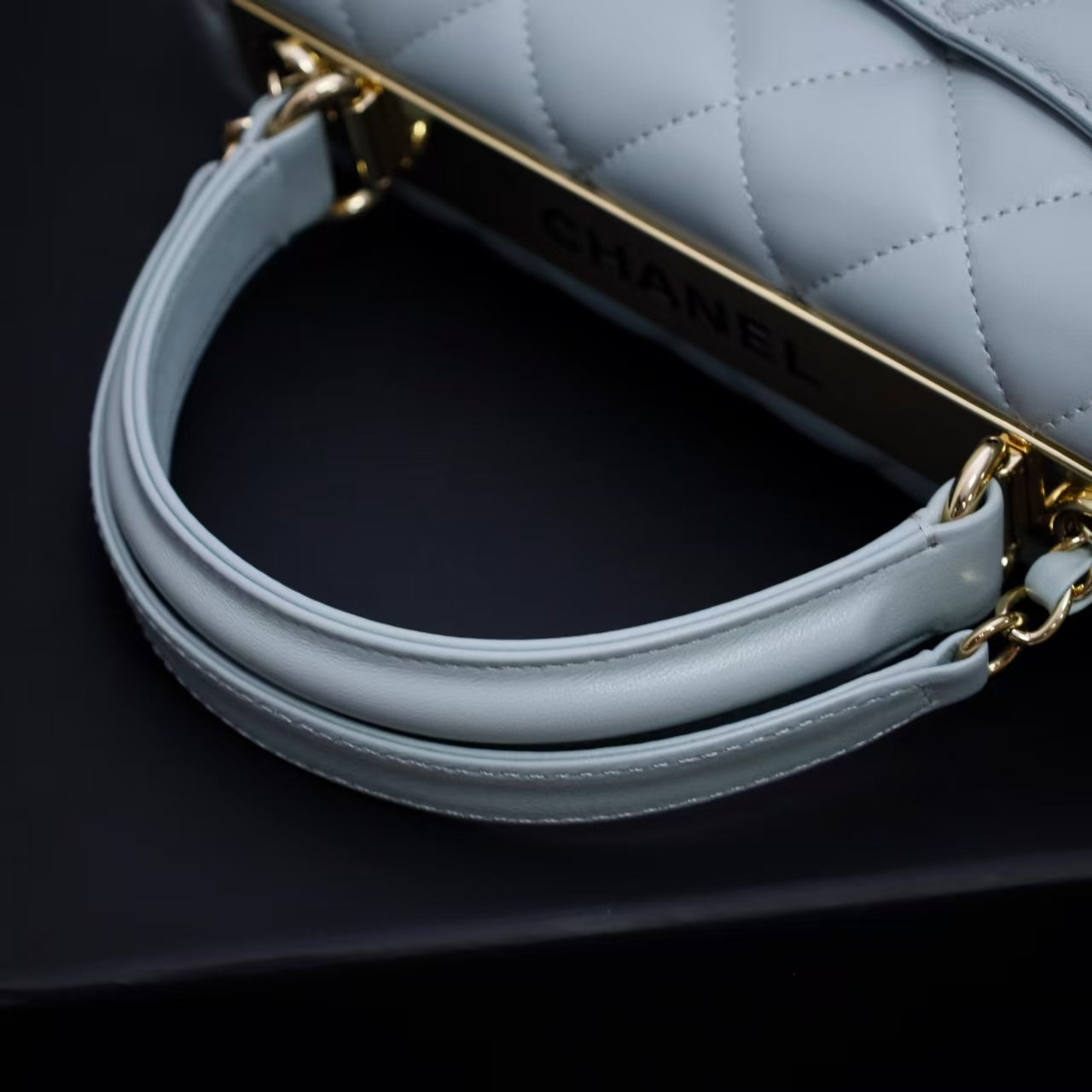 Pre-Owned Authentic 25cm Chanel Trendy Large Bag Light Blue Gray