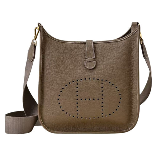 Pre-Owned Authentic Hermes Evelyne III 29cm  Etoupe Taurillon Clemence Gold Hardware