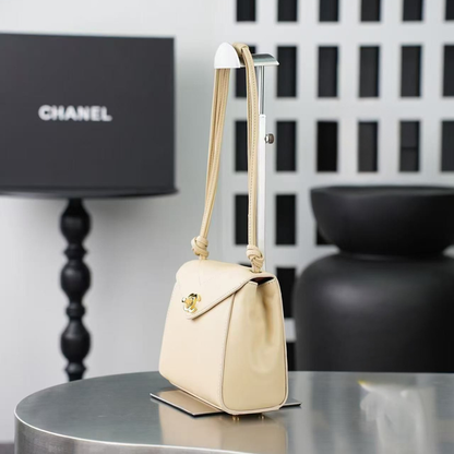 Chanel  26A Knotty Trapezoidal Envelope Bag in Beige 6223 - Pre-Owned Authentic