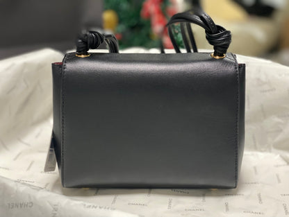Chanel 26A Knotty Trapezoidal Envelope Bag in Black 6223 - Pre-Owned Authentic