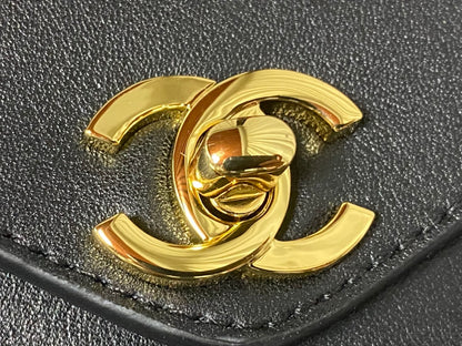 Chanel 26A Knotty Trapezoidal Envelope Bag in Black 6223 - Pre-Owned Authentic