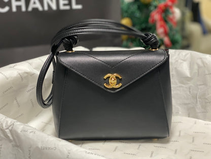 Chanel 26A Knotty Trapezoidal Envelope Bag in Black 6223 - Pre-Owned Authentic