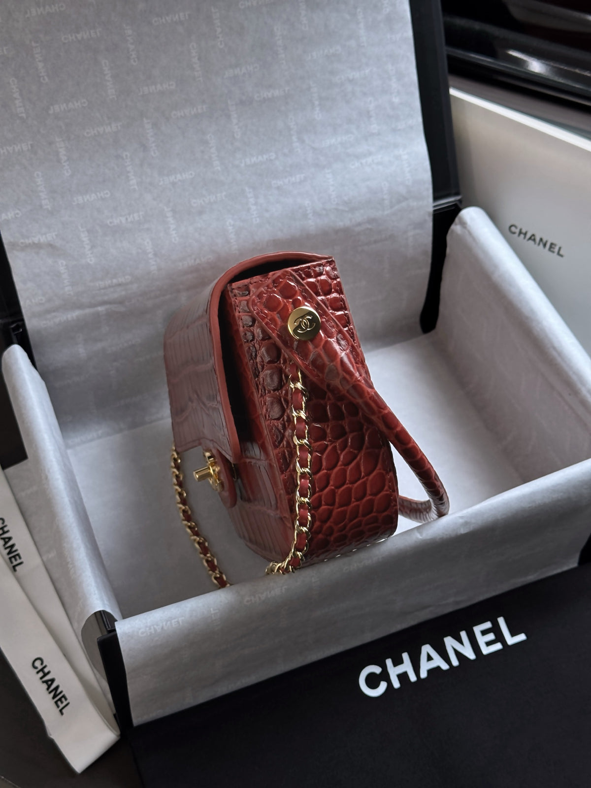 hanel Mini Flap Bag With Top Handle Crocodile-Embossed Calfskin Red – Pre-Owned Authentic
