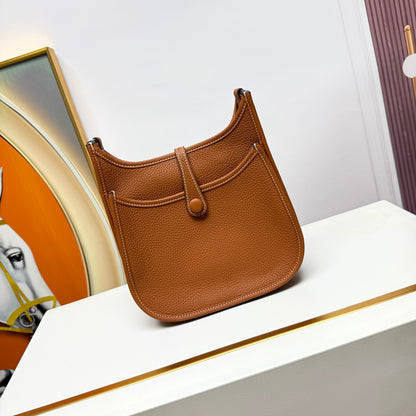 Hermes Evelyne  23  Taurillon Clemence Tan - Pre-Owned Authentic