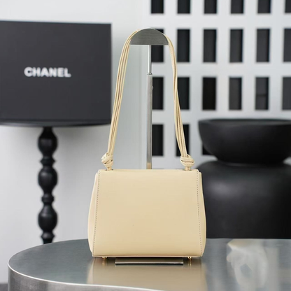 Chanel  26A Knotty Trapezoidal Envelope Bag in Beige 6223 - Pre-Owned Authentic
