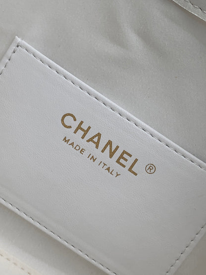 Chanel 25 Small Braided Raffia - Pre-Owned Authentic