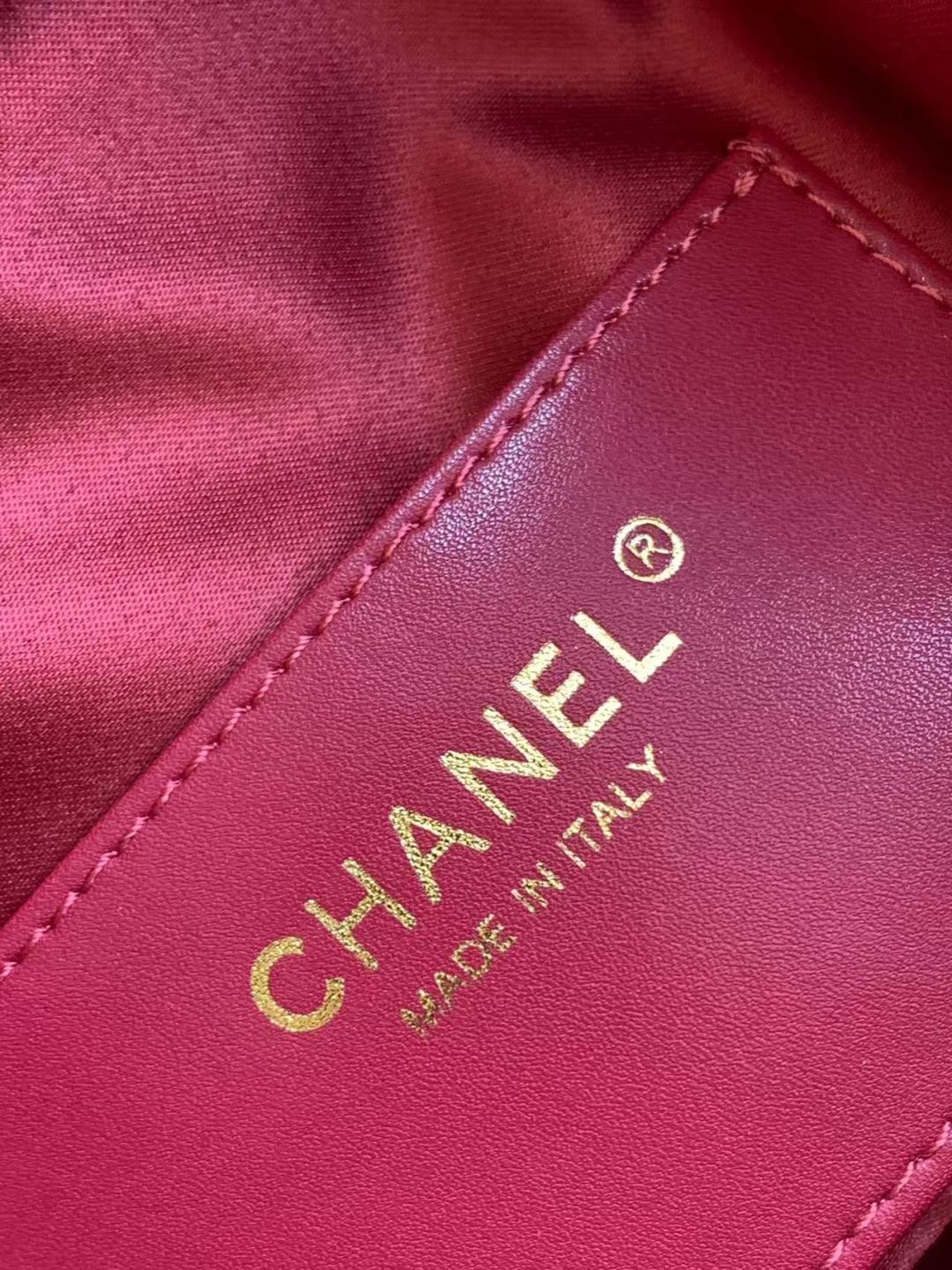 Pre-Owned Authentic Chanel 25 Small in  Red Hue