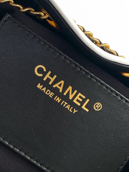 Chanel 25 Small Braided Raffia in Black - Pre-Owned Authentic