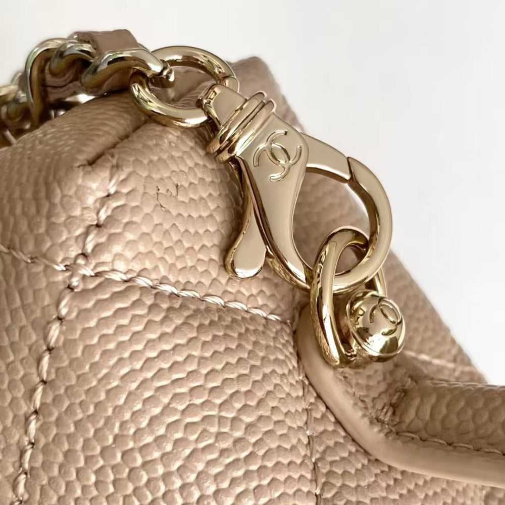 Pre-Owned Authentic Chanel Quilted Vanity Case Pink