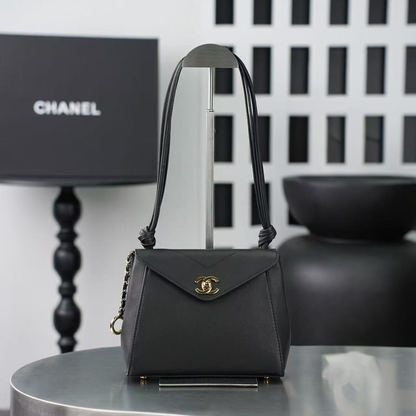 Chanel 26A Knotty Trapezoidal Envelope Bag in Black 6223 - Pre-Owned Authentic
