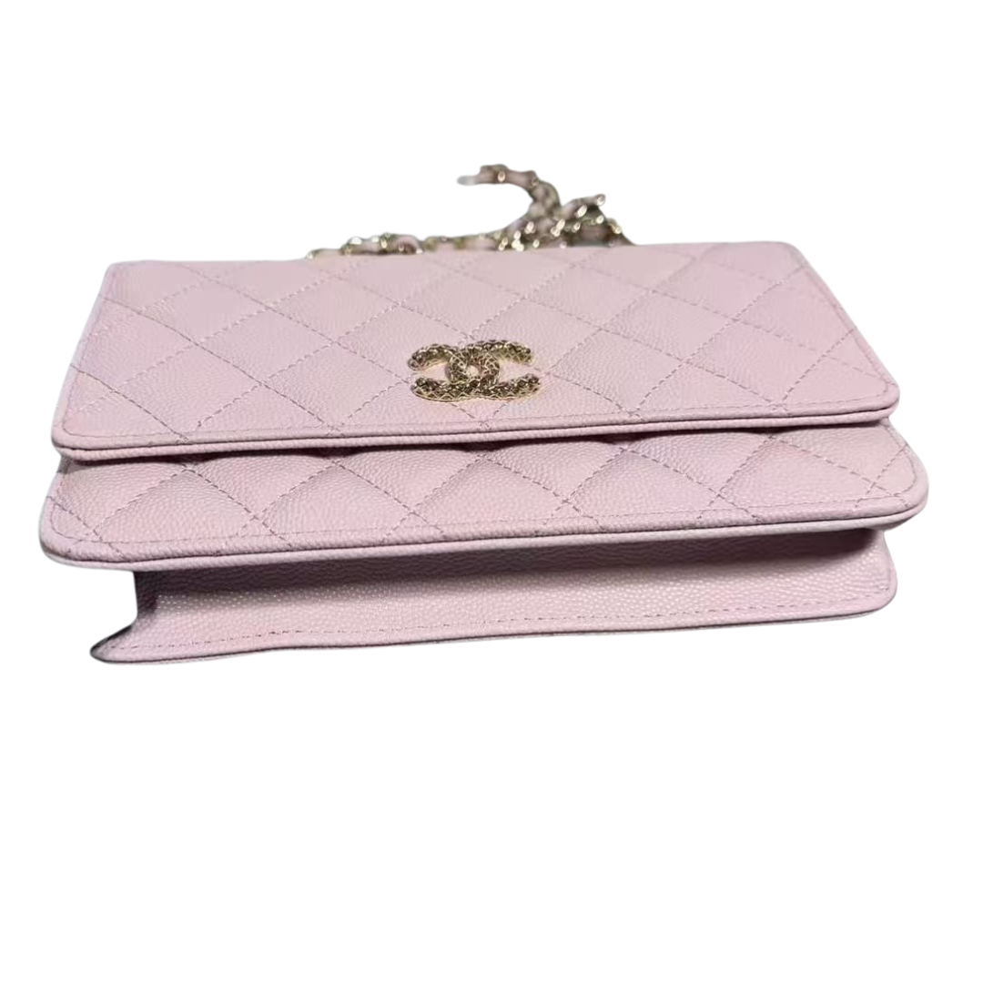 Pre-Owned Authentic Caviar Quilted Crystal CC Wallet On Chain WOC Light Pink