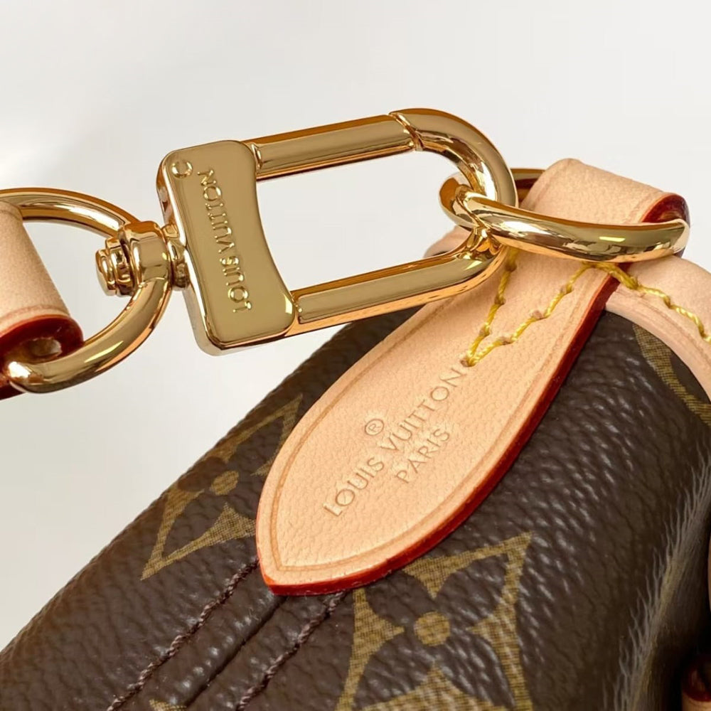 Pre-Owned Authentic Neverfull BB Rose Red M46786