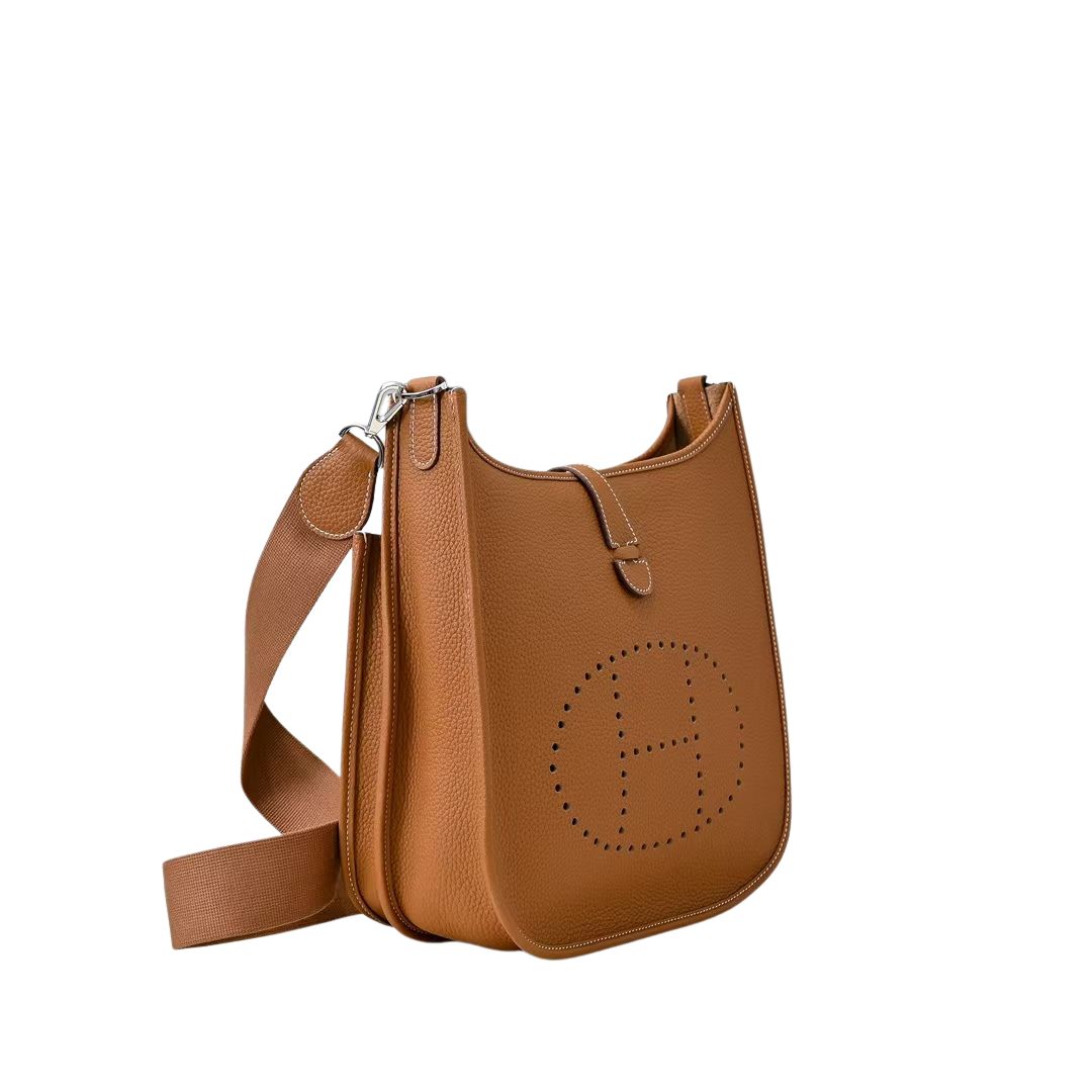 Pre-Owned Authentic Hermes Taurillon Clemence Evelyne III 29  PM Gold