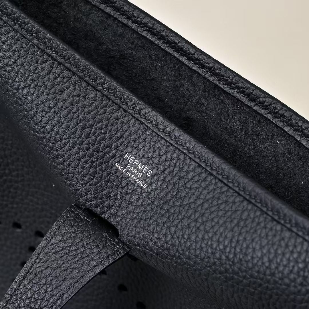 Pre-Owned Authentic Hermes Evelyne 29CM Large Epi Leather Shoulder Bag Black