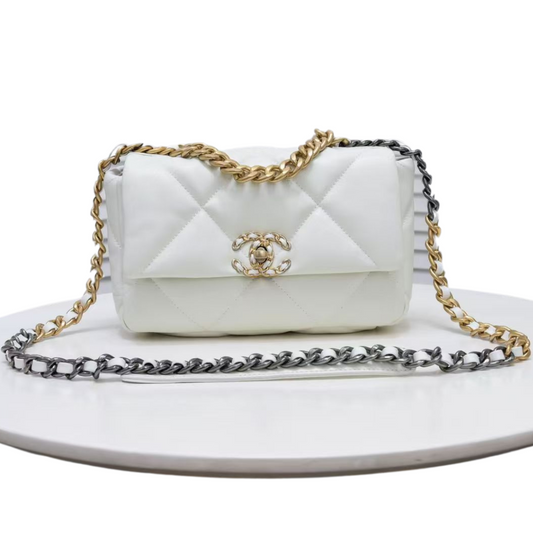 Chanel 19 Medium Handbag | Shiny Lambskin White