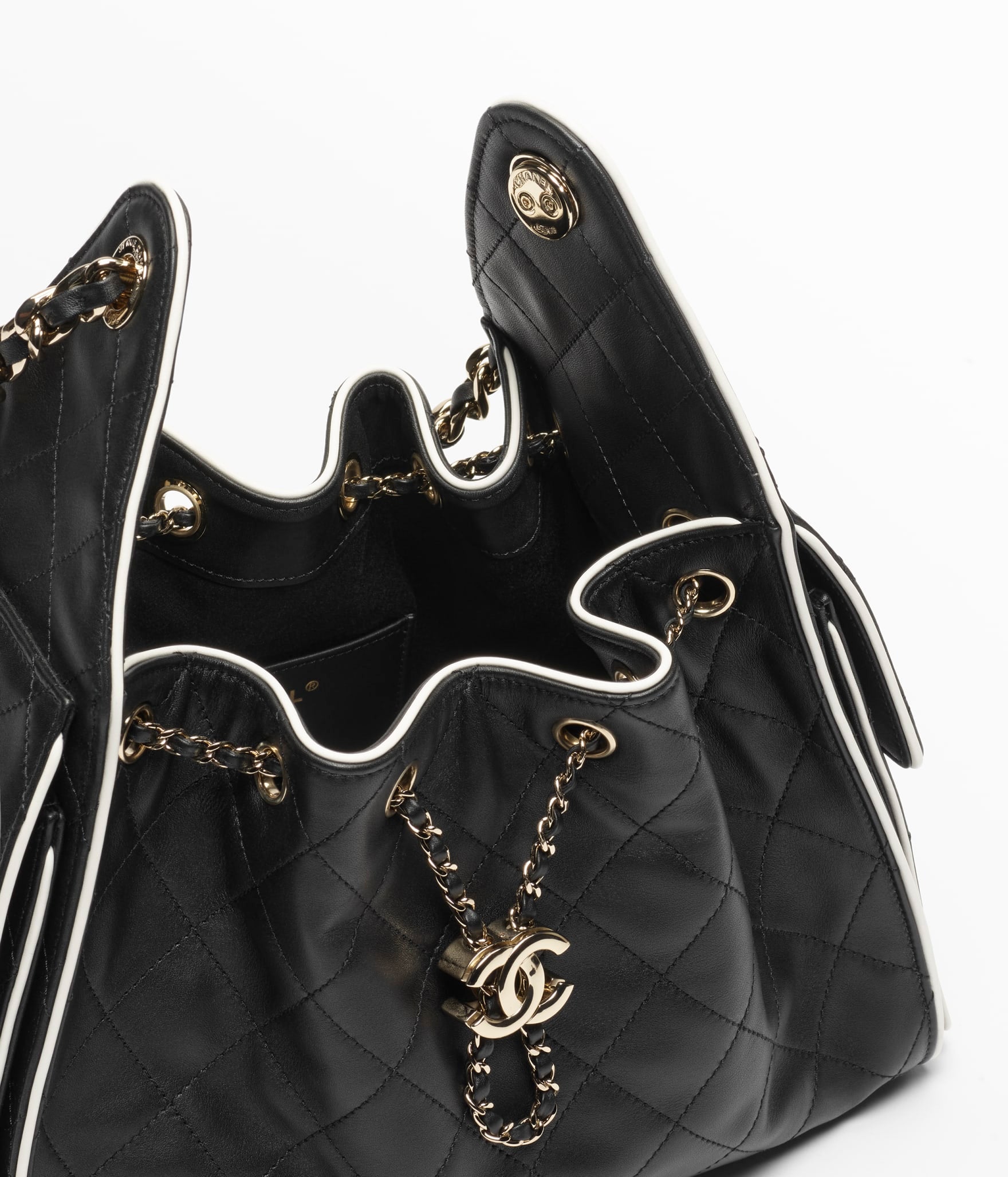 Chanel 25 Small Hobo AS5293 Black and White top view 