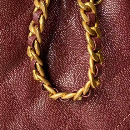Chanel 25 Small Hobo – Burgundy Calfskin – Gold Hardware close-up view strap