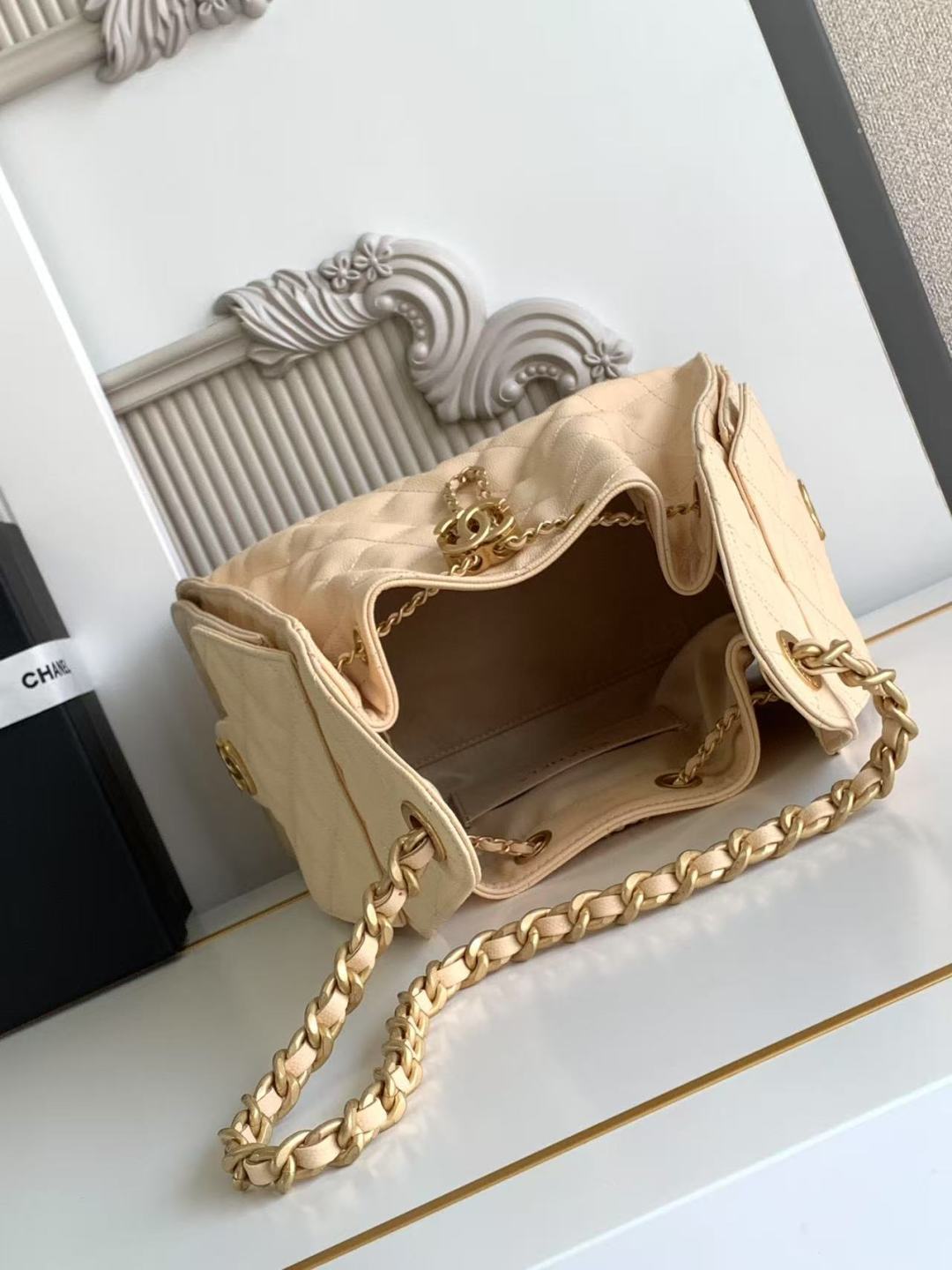 Chanel 25 Small Hobo in Ivory White Interior view