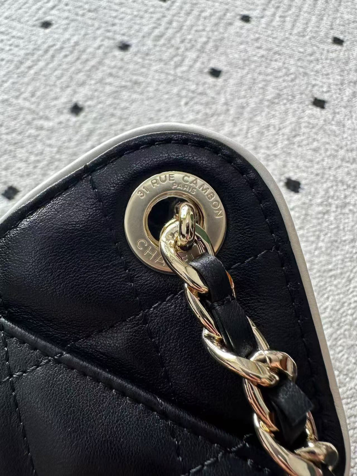 Chanel 25 Small Hobo leather-woven chain detail