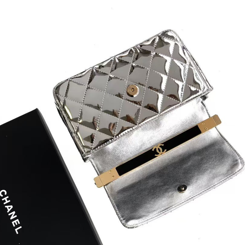 Pre-Owned Authentic Chanel Flap Bag with Top Handle  Silver Patent Leather