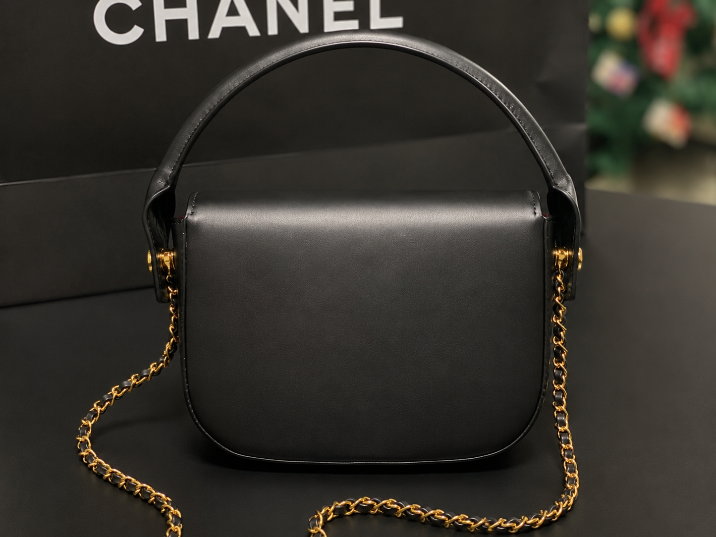 Chanel Mini Flap Bag With Top Handle Shiny Calfskin in Black  AS6424 - Pre-Owned Authentic