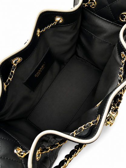 Chanel 25 Small AS5293 in Calfskin & Gold-Tone Metal in Black & White - Pre-Owned Authentic