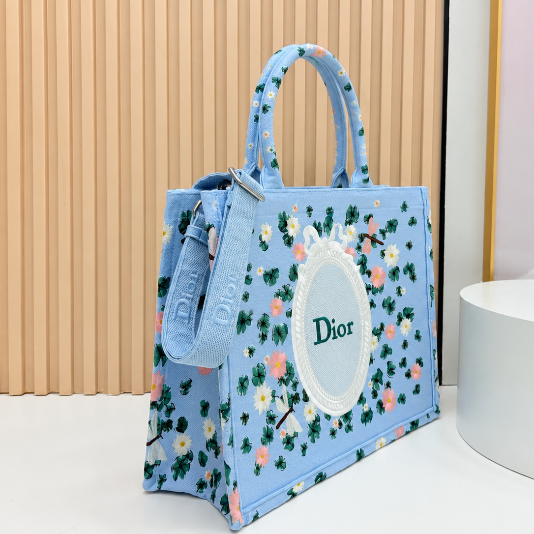 Dior Book Tote Medium 36cm side view left