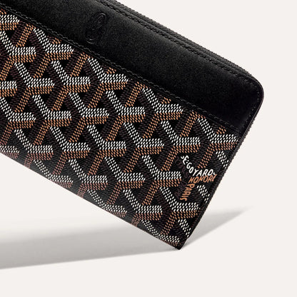 Goyard Matignon GM Wallet close-up