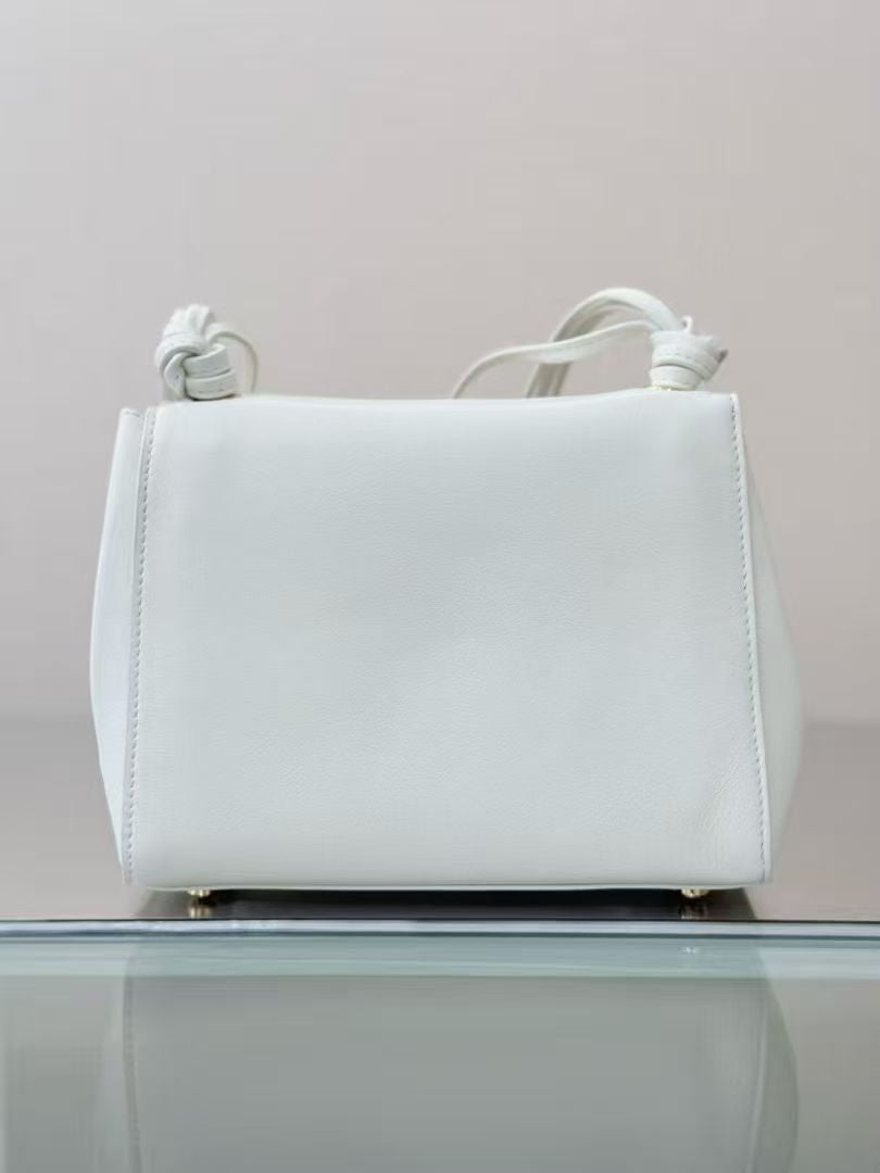 Chanel 26A Knotty Trapezoidal Envelope Bag in White 6223 - Pre-Owned Authentic