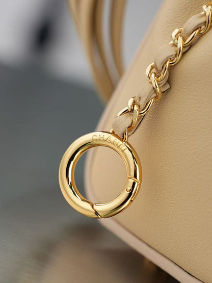 Chanel  26A Knotty Trapezoidal Envelope Bag in Beige 6223 - Pre-Owned Authentic