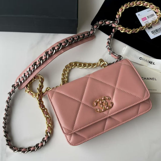 Pre-Owned Authentic Chanel 19 Lambskin Quilted Wallet on Chain  Pink