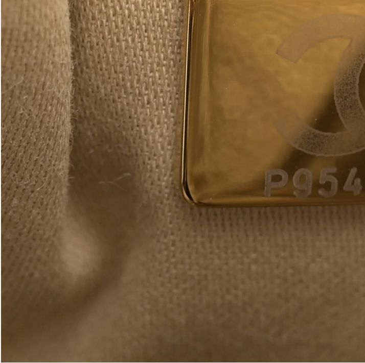 Pre-Owned Authentic Chanel Small Caviar Leather 25 Handbag  Gold