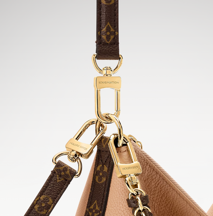 M28029 Pre-Owned Authentic Louis Vuitton Multipass with Authentic RFID Tag