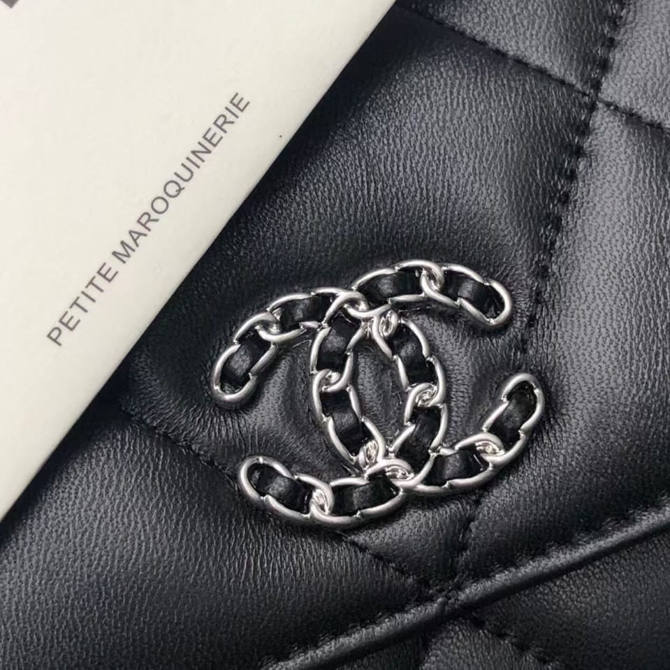 Pre-Owned Authentic Chanel 19 Wallet on Chain (WOC)  Black Lambskin Quilted