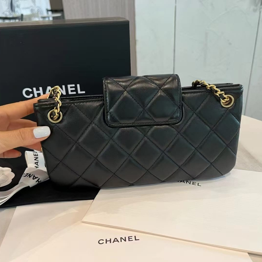 Pre-Owned Authentic Chanel Black Quilted Lambskin CC Bag
