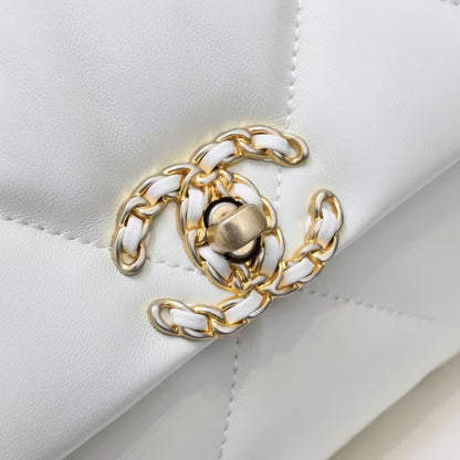 Chanel 19 Medium Handbag | Shiny Lambskin White