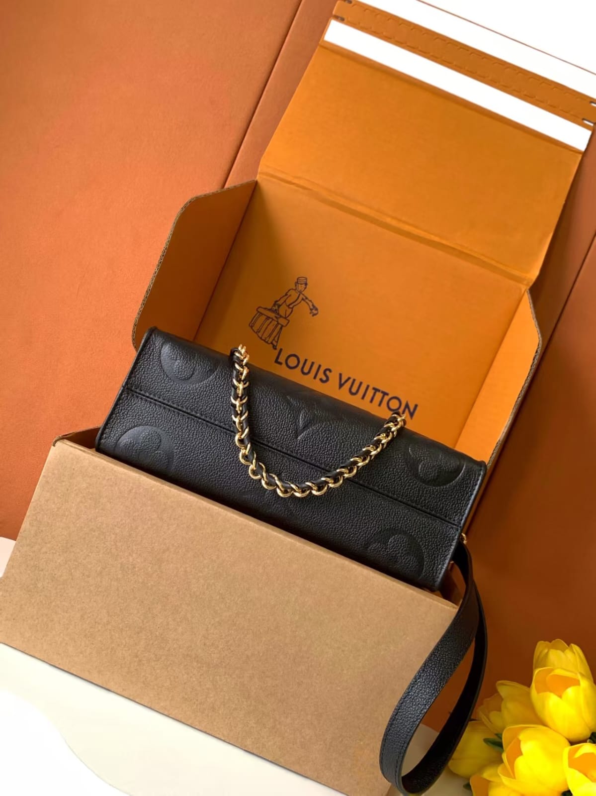 Pre-Owned Authentic Louis Vuitton OnTheGo East West  Black Monogram