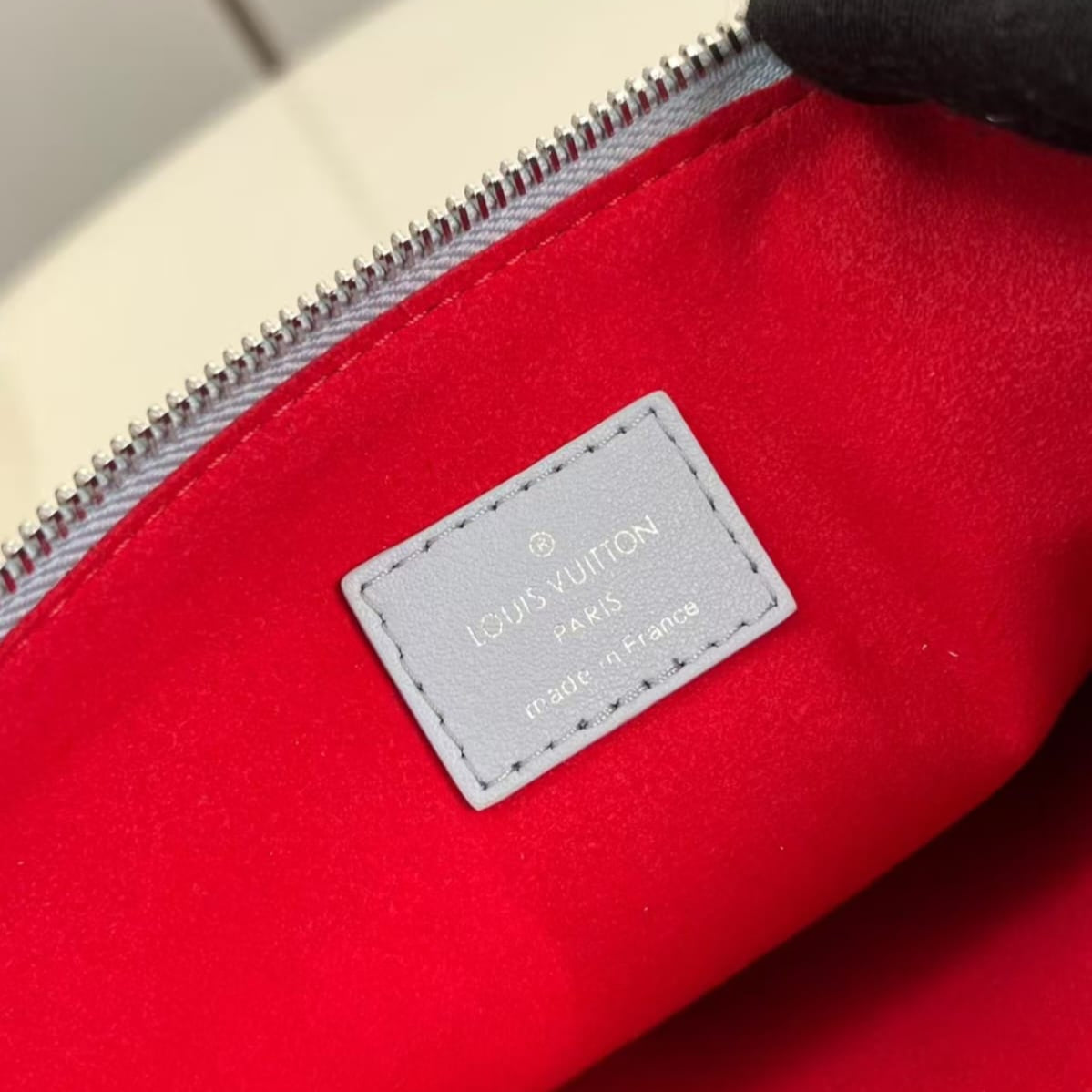Pre-Owned Authentic Louis Vuitton Coussin MM