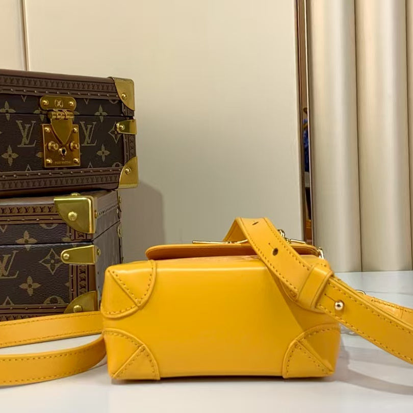 Pre-Owned Authentic Louis Vuitton Nano Steamer