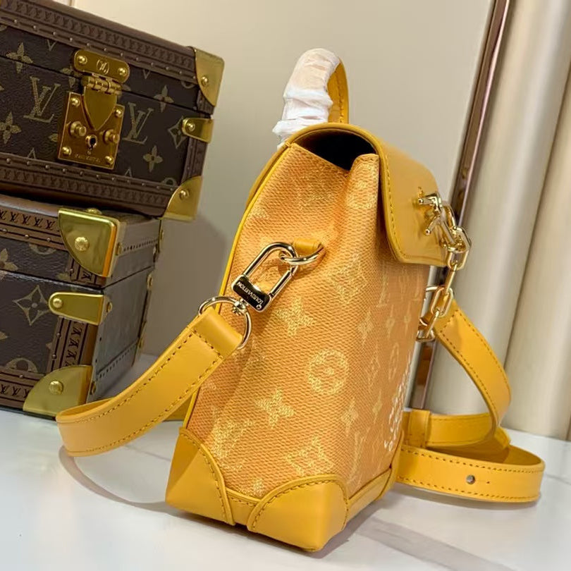 Pre-Owned Authentic Louis Vuitton Nano Steamer