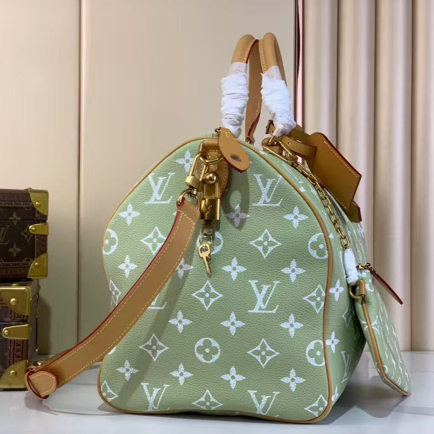 Pre-Owned Authentic Louis Vuitton Speedy 30 Bandoulière