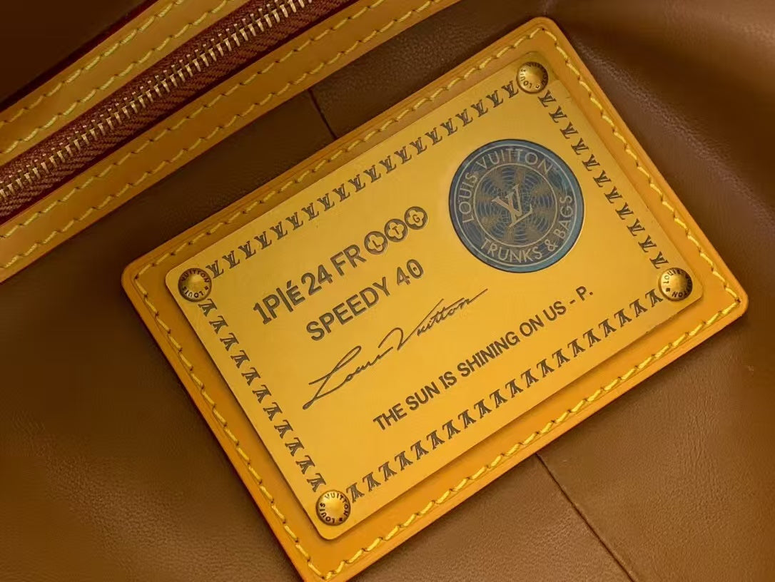 Pre-Owned Authentic Louis Vuitton Speedy 30 Bandoulière